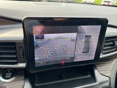 Used 2021 Ford Explorer Limited w/ Equipment Group 301A image 22