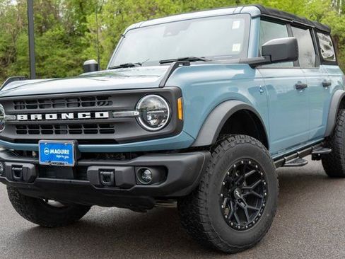Used 2022 Ford Bronco Black Diamond AWD/4WD image 1