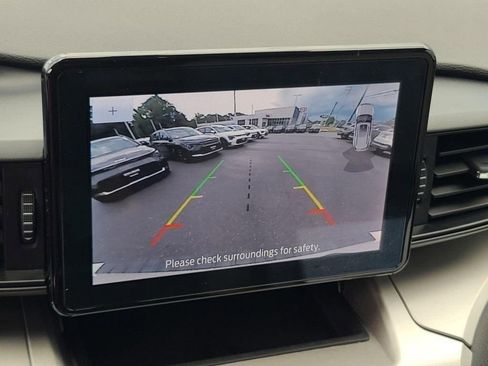 Used 2022 Ford Explorer XLT image 29