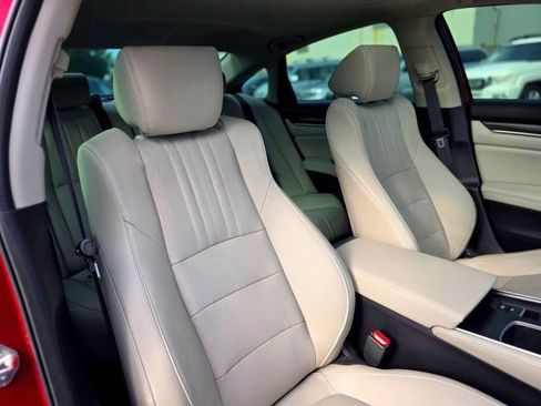 Used 2020 Honda Accord Touring image 29