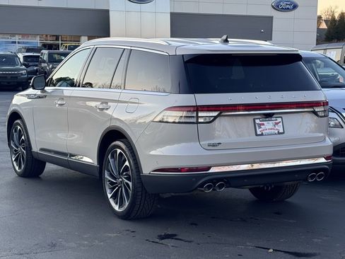 Used 2023 Lincoln Aviator Reserve w/ Equipment Group 201A image 17
