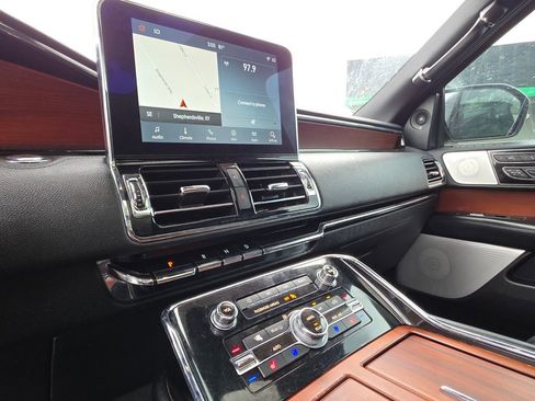 Used 2020 Lincoln Navigator L Reserve w/ Equipment Group 208A Reserve image 24