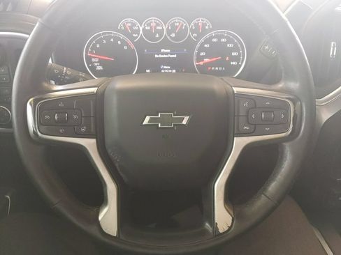 Used 2021 Chevrolet Silverado 1500 LT Trail Boss w/ Convenience Package II AWD/4WD image 16