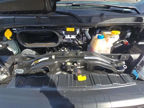 Used 2025 RAM ProMaster 2500 w/ Convenience Group image 8