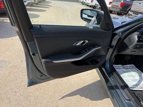 Used 2020 BMW 330i Sedan w/ Premium Package RWD image 8