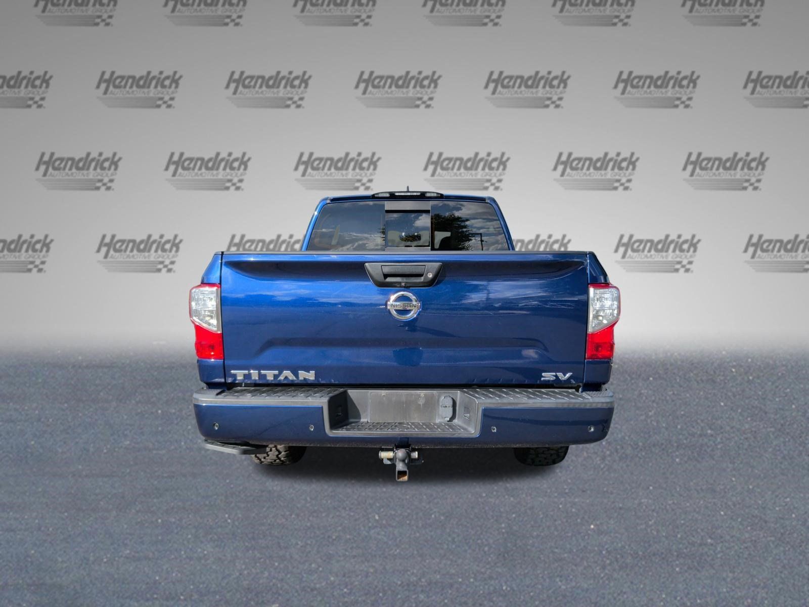 Used 2022 Nissan Titan SV w/ SV Convenience Package RWD image 8