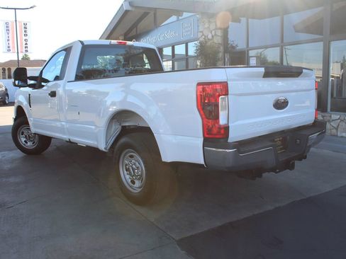 Used 2017 Ford F250 XL w/ Power Equipment Group RWD image 3