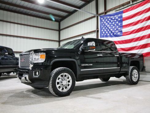 Used 2016 GMC Sierra 2500 Denali w/ Duramax Plus Package image 1