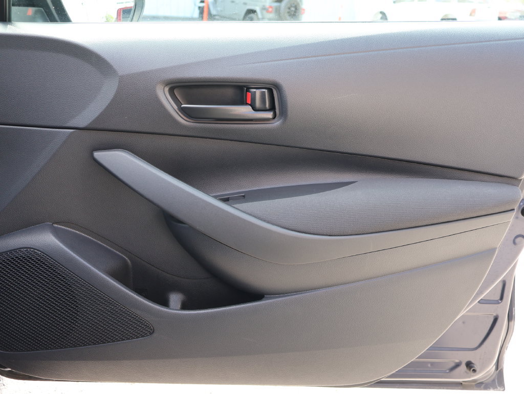 Used 2025 Toyota Corolla LE FWD image 7