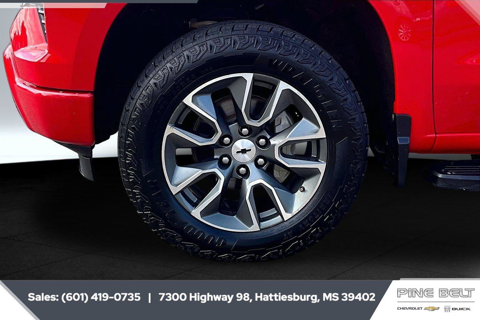 Used 2023 Chevrolet Silverado 1500 RST AWD/4WD image 8