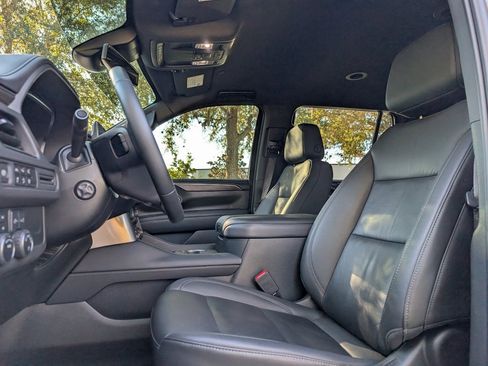 Used 2024 Chevrolet Tahoe Z71 w/ Luxury Package image 19