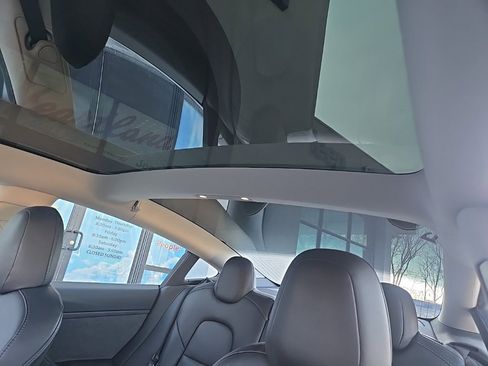 Used 2020 Tesla Model 3 Standard Range Plus image 32