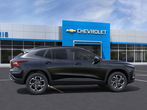 New 2026 Chevrolet Trax LT image 5