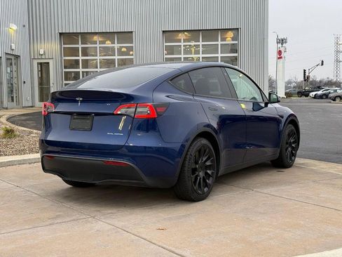 Used 2021 Tesla Model Y Long Range image 5