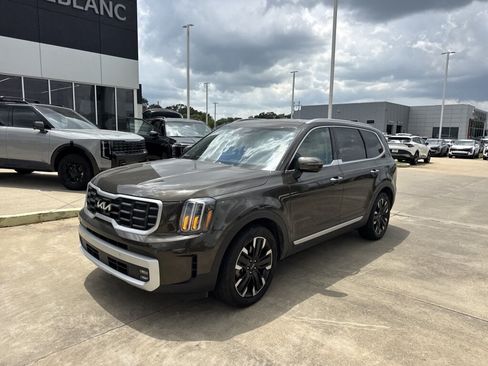 Certified 2024 Kia Telluride SX w/ Towing Package FWD image 2