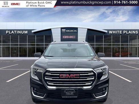 Used 2024 GMC Terrain SLT image 2