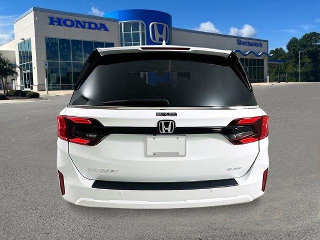 New 2027 Honda Odyssey Elite image 4