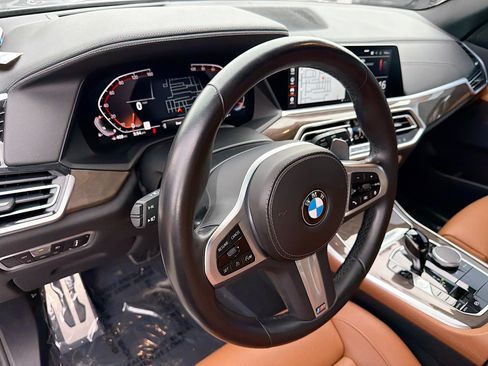 Used 2022 BMW X5 sDrive40i w/ M Sport Package RWD image 25