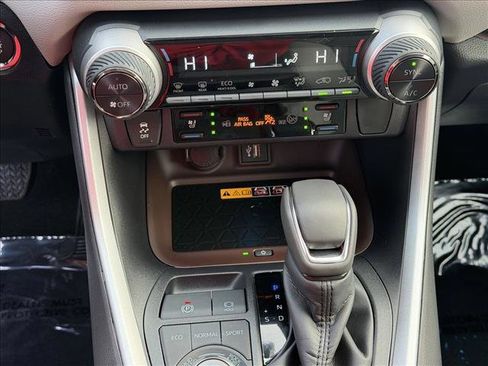 New 2025 Toyota RAV4 Limited image 18