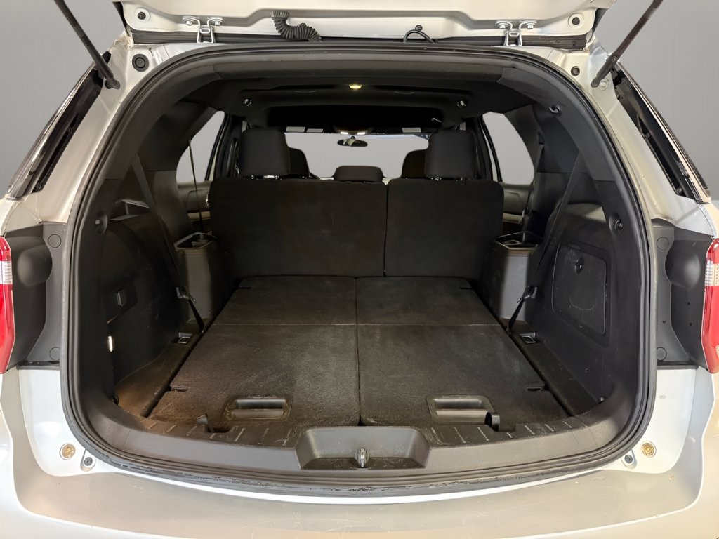Used 2017 Ford Explorer XLT FWD image 10
