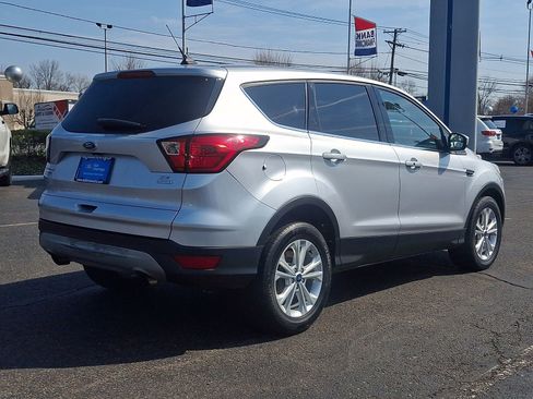 Used 2019 Ford Escape SE image 7