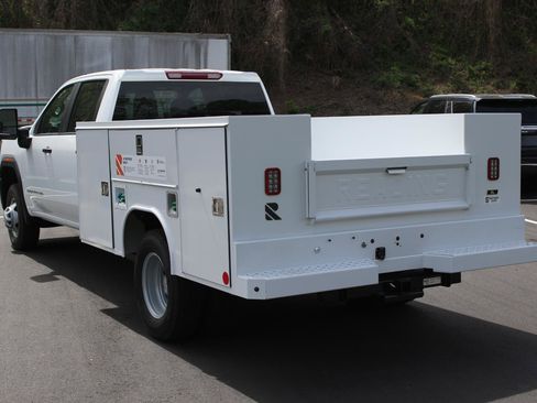 New 2026 GMC Sierra 3500 Pro w/ Convenience Package image 3