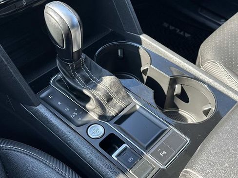 Used 2023 Volkswagen Atlas Cross Sport SE w/ Black Wheel Package FWD image 30