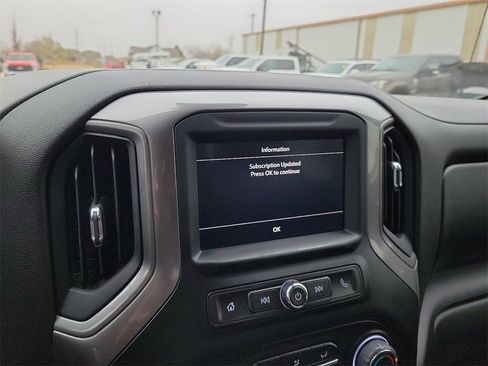 Used 2022 Chevrolet Silverado 1500 Custom image 21