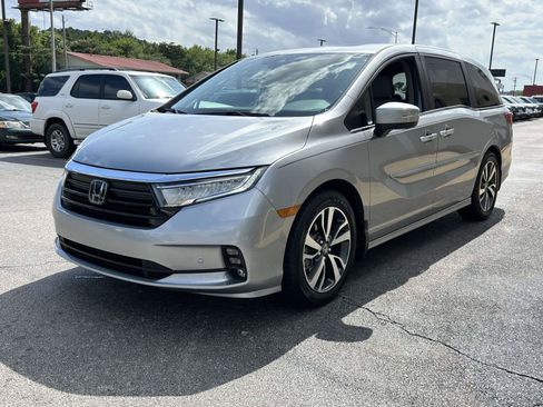 Used 2024 Honda Odyssey Touring image 4