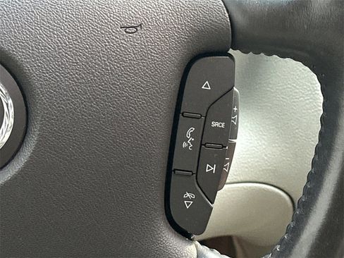 Used 2011 Cadillac DTS Luxury image 25