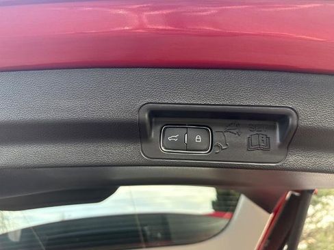 Certified 2025 Ford Explorer Platinum w/ Ultimate Package image 26