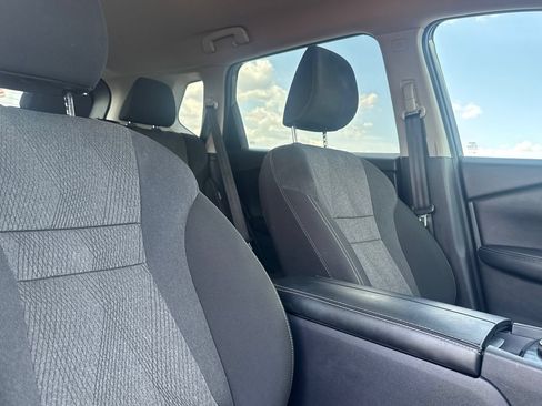 Certified 2025 Nissan Rogue SV AWD/4WD image 27