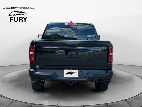 New 2026 RAM 1500 Express AWD/4WD image 4