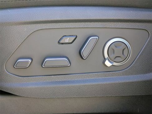 New 2025 Hyundai Elantra Blue image 24