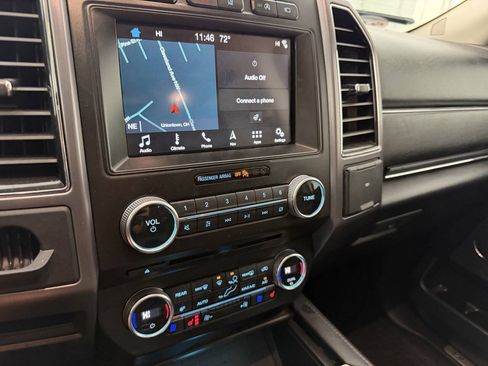 Used 2018 Ford Expedition Platinum AWD/4WD image 37