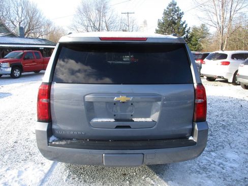 Used 2019 Chevrolet Suburban LT image 4