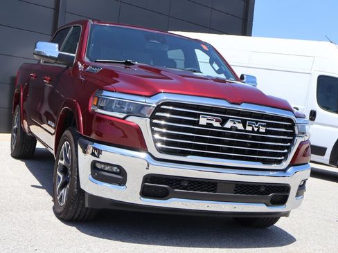 Used 2026 RAM 1500 Laramie AWD/4WD image 6