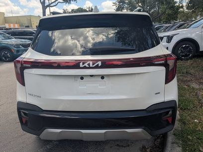 Certified 2025 Kia Seltos SX w/ SX Sunroof Package
