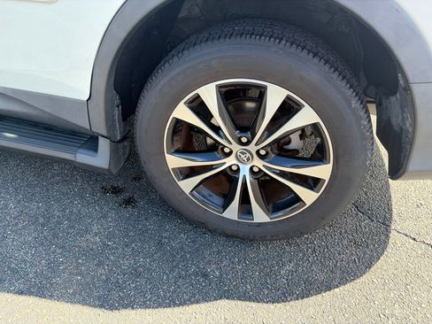 Used 2015 Toyota RAV4 Limited w/ Technology Package AWD/4WD image 11
