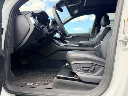 Certified 2025 Audi Q7 2.0T Premium Plus w/ Premium Plus Package AWD/4WD image 10