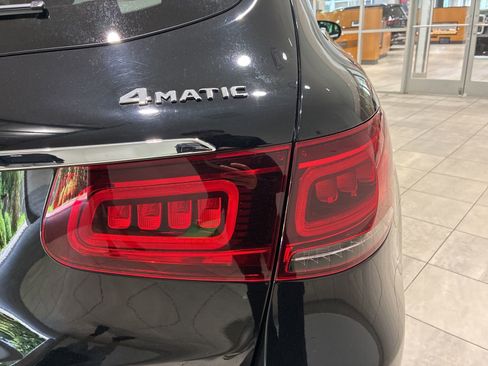 Used 2022 Mercedes-Benz GLC 300 4MATIC image 3