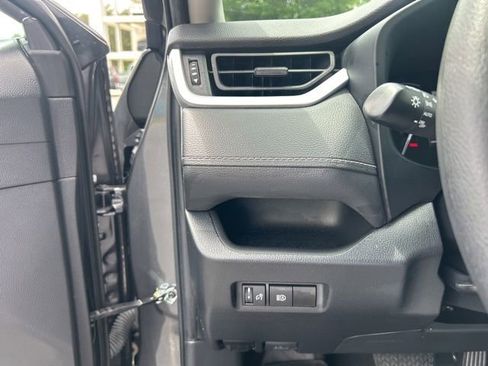 Used 2023 Toyota RAV4 XLE AWD/4WD image 27