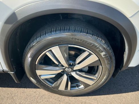 Used 2021 Nissan Rogue Platinum image 13