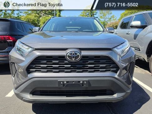 Used 2025 Toyota RAV4 XLE FWD image 2
