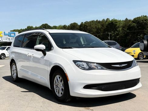 Used 2021 Chrysler Voyager Lxi FWD image 7