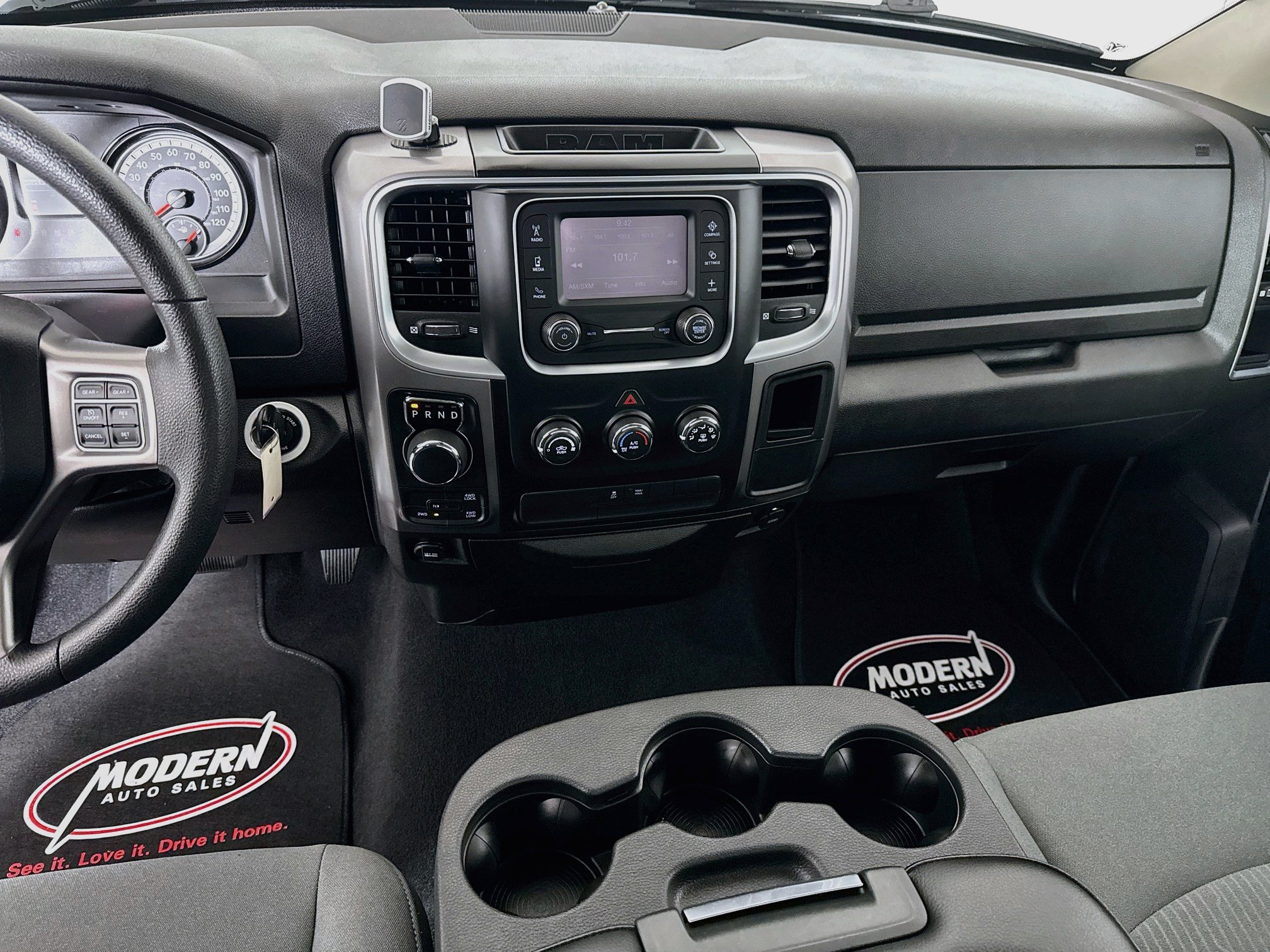 Used 2022 RAM 1500 Classic SLT AWD/4WD image 25