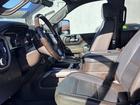 Used 2020 GMC Sierra 3500 Denali w/ Denali Ultimate Package image 7