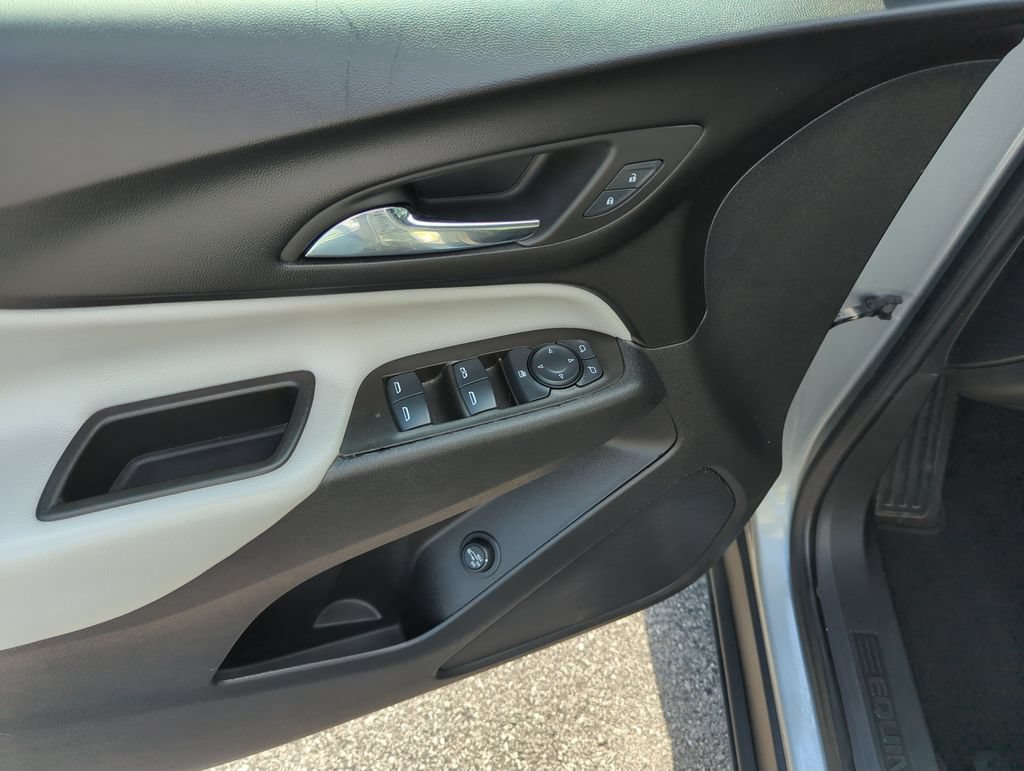 Used 2024 Chevrolet Equinox LT AWD/4WD image 18
