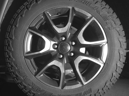 Used 2025 Jeep Compass Trailhawk AWD/4WD image 14