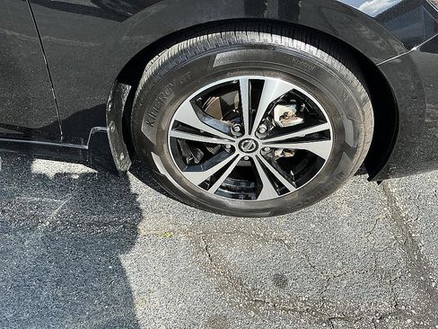 Used 2023 Nissan Sentra SV image 10